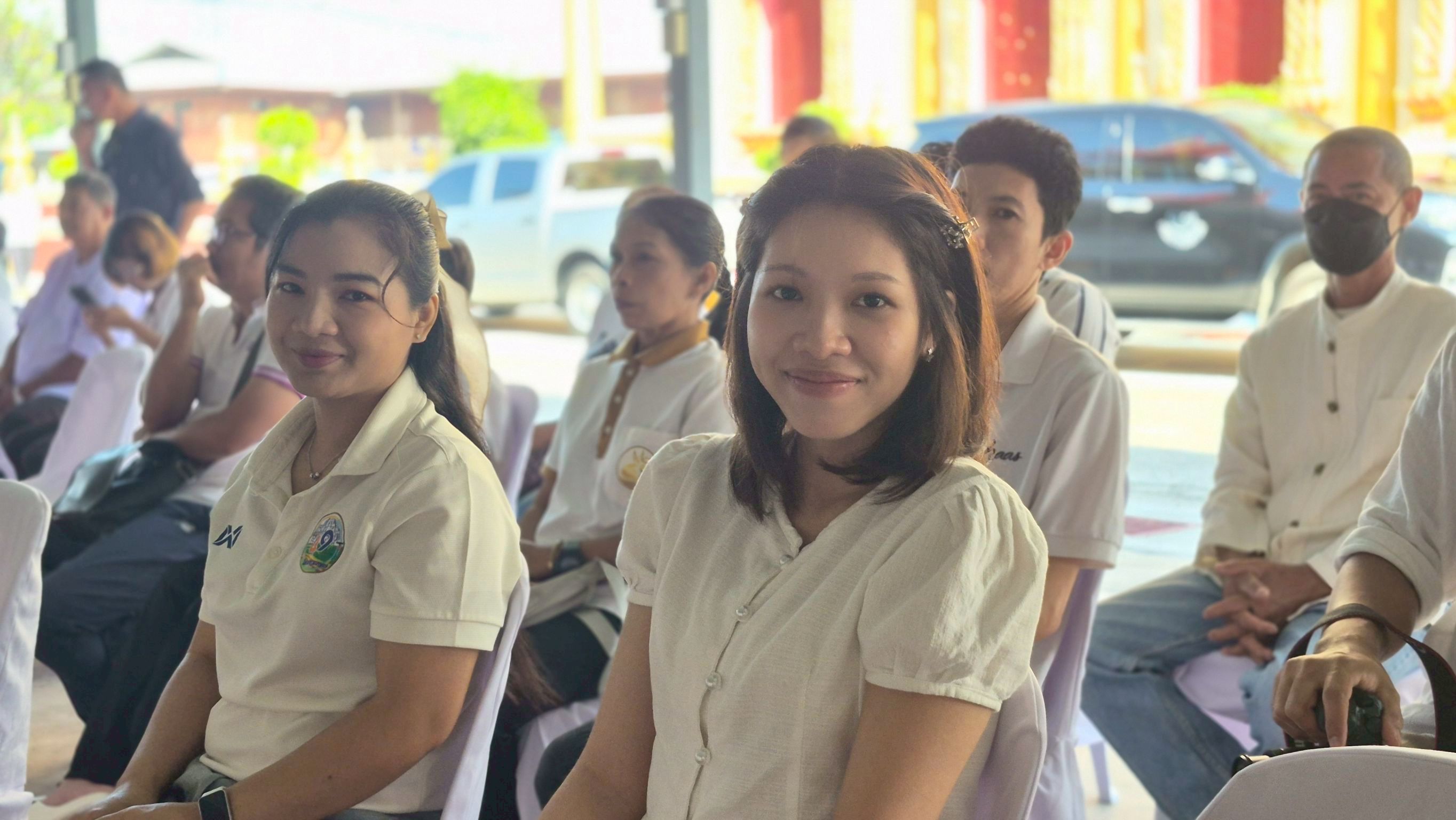 title - ปฏิรูปที่ดินจังหวัดเพชรบุรี พร้อมด้วย เจ้าหน้าที่ ส.ป.ก.เพชรบุรี ร่วมพิธีตักบาตรและเจริญพระพุทธมนต์ เจริญจิตตภาวนาถวายพระพรชัยมงคลแด่ พระบาทสมเด็จพระเจ้าอยู่หัวและสมเด็จพระนางเจ้าฯ พระบรมราชินี เนื่องในกิจกรรมวันสำคัญทางพระพุทธศาสนา (วันมาฆบูชา) ประจำปี 2569